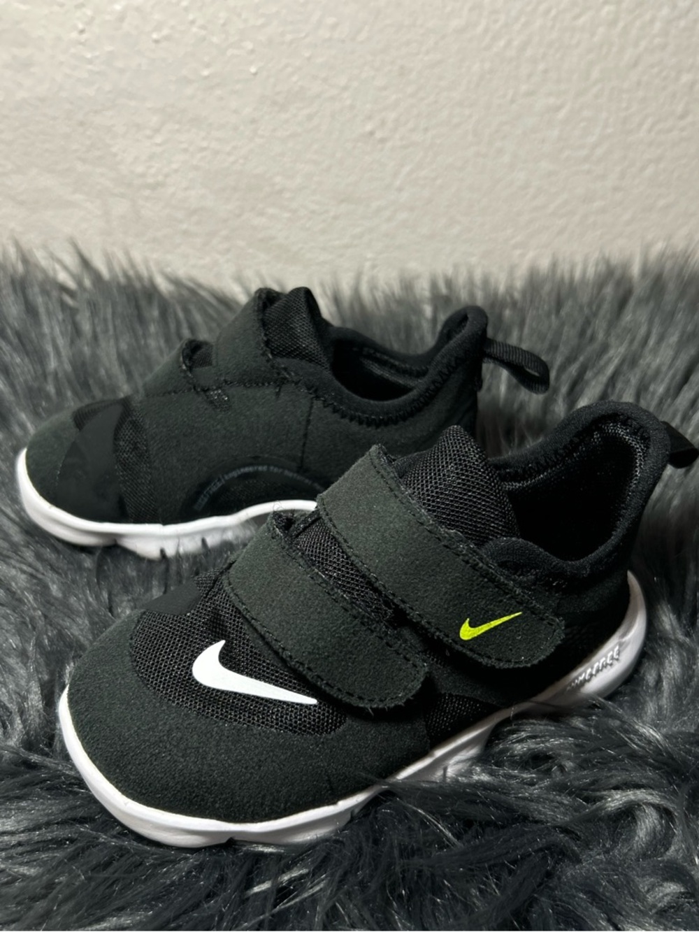 Nike Free RN 5.0 PSV 'Anthracite' Sneakers Black Size 7C - Picture 4 of 9